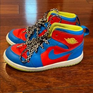 Gently worn Nike high top air Jordan sneakers 10c